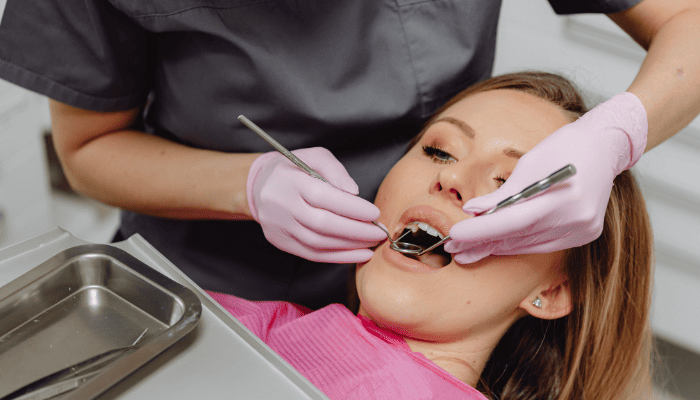 ایمپلنت دندان؛ جایگزین برتر دندان‌های از‌دست‌رفته